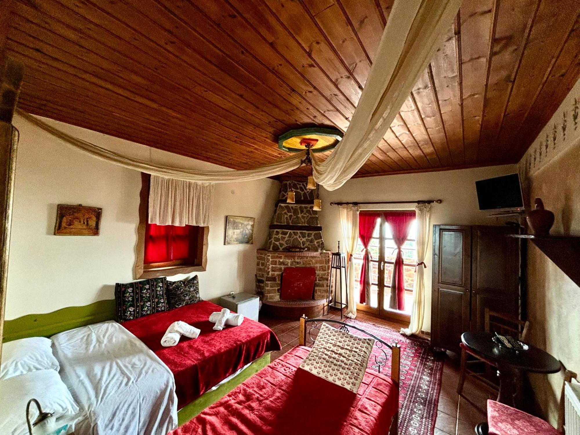 Iaspis Guesthouse Sidhirokhórion Extérieur photo